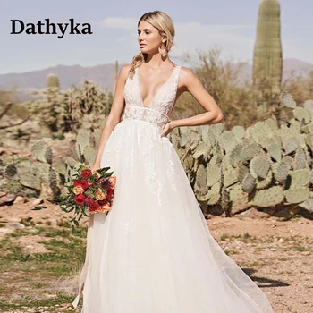 Dathyka Нежни сватбени рокли без ръкави, с дълбоко V-образно деколте и апликации, сватбени рокли с влак, Vestido De Casamento по индивидуална заявка