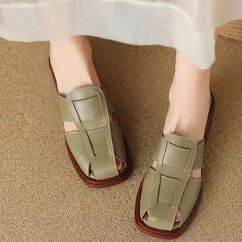 2023 Новите модни летни чехли, проста дамски ежедневни обувки, удобни квадратни чехли на платформа на средното ток за възрастни, квадратен ток