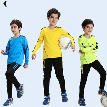 Търговия на едро на детски Комплекти футболни спортни костюми по поръчка, якета от полиестер големи размери, Зимен футболен спортен костюм с цип за момче за бягане 555