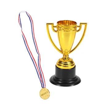 16шт Мини-Пластмасови Златни Чаши на Наградата Награди Детски Малки Медалите Детски Подарък Награди Златен Трофей (8xTrophies + 8xMedals)