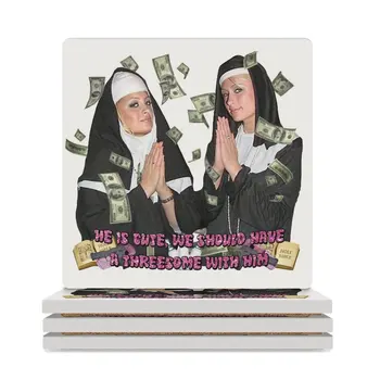 Парис Хилтън и Никол Ричи в ролите монахини Керамични подложки (квадратни) забавни влакчета за черно коледен чай по поръчка