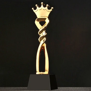 Индивидуална Короната на Трофея Златни Чаши Трофей Награда Шампиони Победител в спорта Образователен Подпори Trofeo Reward Награди за състезания Играчка